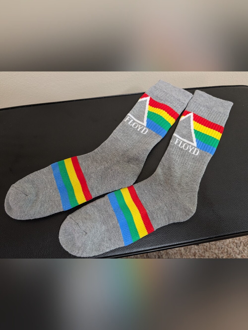 NWOT Pink Floyd Dark Side of the Moon Prism Crew Socks Rainbow Stripes